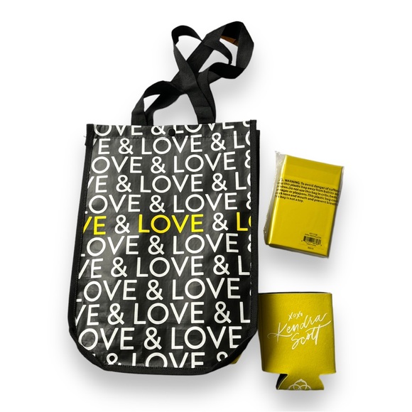 Kendra Scott Lot Dira Medallion Keychain, LOVE Shopping Bag, Cheers Beer Koozie - Picture 4 of 7